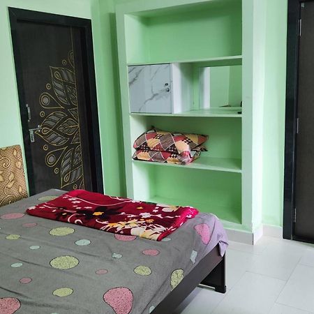 Guru Datta Residency Pithapuram Dış mekan fotoğraf